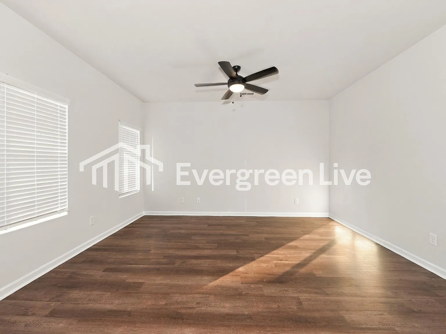 3 bed, 2.5 bath, 1505 sqft, $1,505 — Photo 3