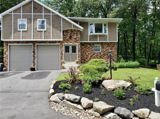 2121 Mountain Rd, Slatington, PA 18080