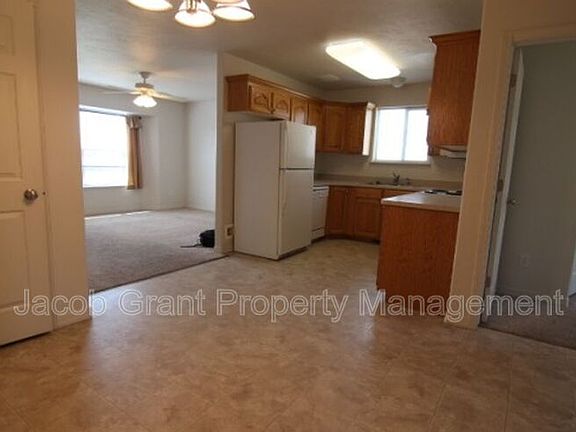 4th image of 200 Kimberly Dr