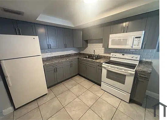 3204 Louisiana Ave — Photo 2