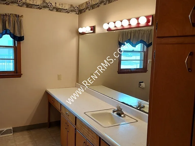 207 Chestnut St — Photo 22