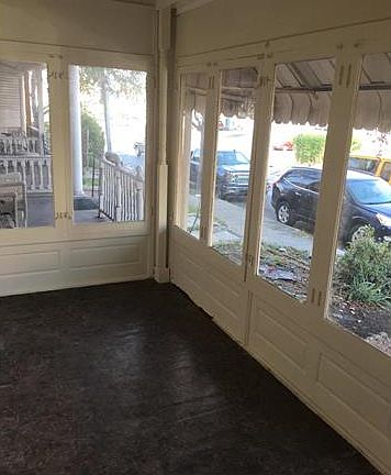 3rd image of 338 N 15th St
