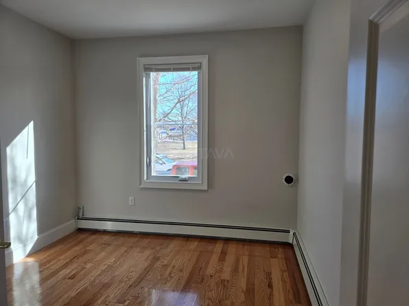 253 Broadway #1, Somerville, MA 02145