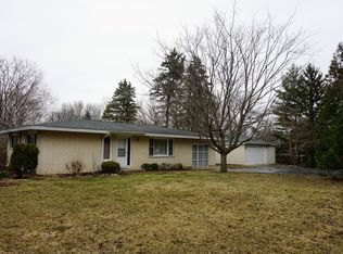 604 Ringwood Rd, McHenry, IL 60051