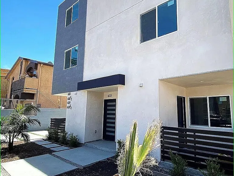 633 N Normandie Ave #1/2 — Photo 5
