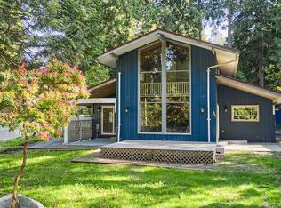 1933 Sanders Ct, Point Roberts, WA 98281