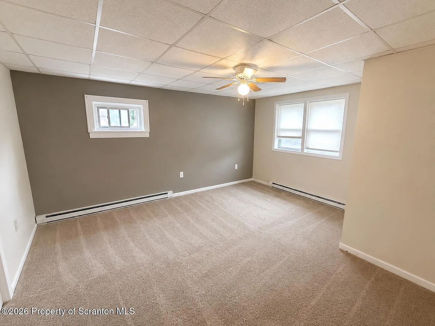 1 bed, 1.0 bath, 1600 sqft, $975 — Photo 3