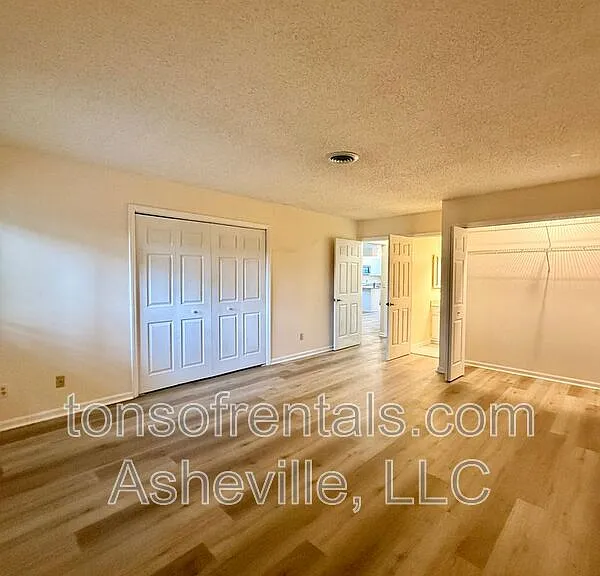 181 N Britton Creek Ct — Photo 11