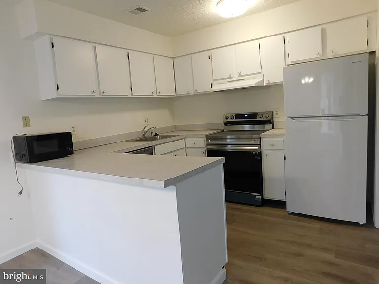 2130 Cartwright Pl — Photo 8