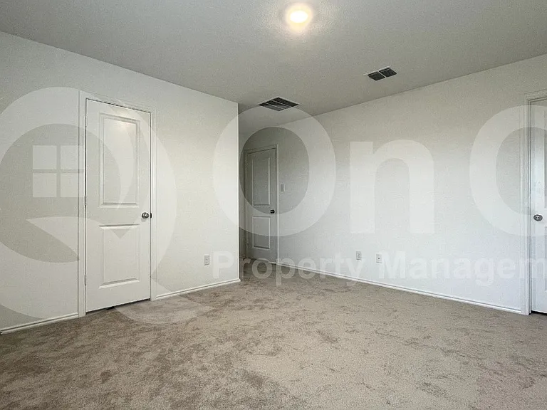 303 Ashbrook Way — Photo 8