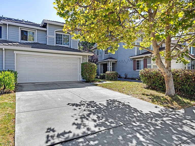 3218 W Las Positas Blvd — Photo 1