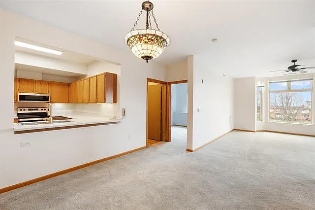 301 Harbour Town Dr #301 — Photo 11