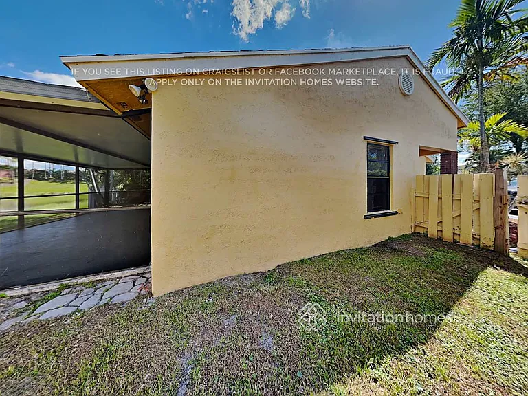 13641 Newport Mnr — Photo 17