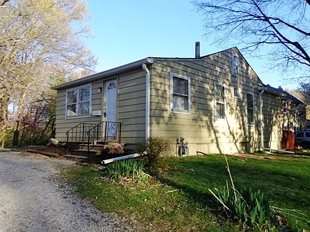 2421 34th St photo 1