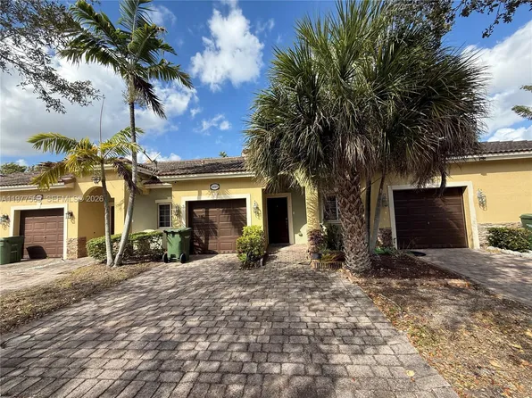 3227 NE 11th Dr #3227, Homestead, FL 33033