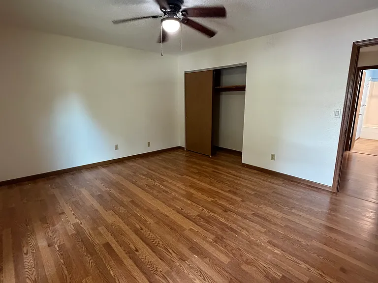 24 Twin Oaks Dr — Photo 16