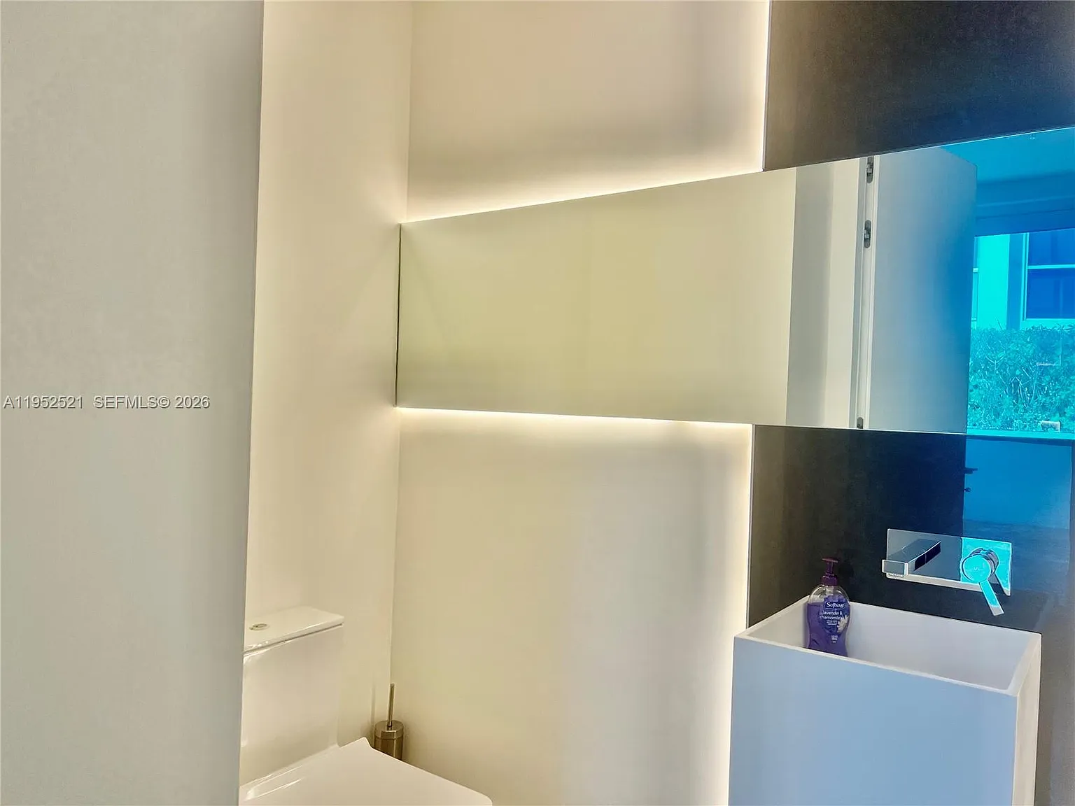 Continuum On South Beach — Photo 3