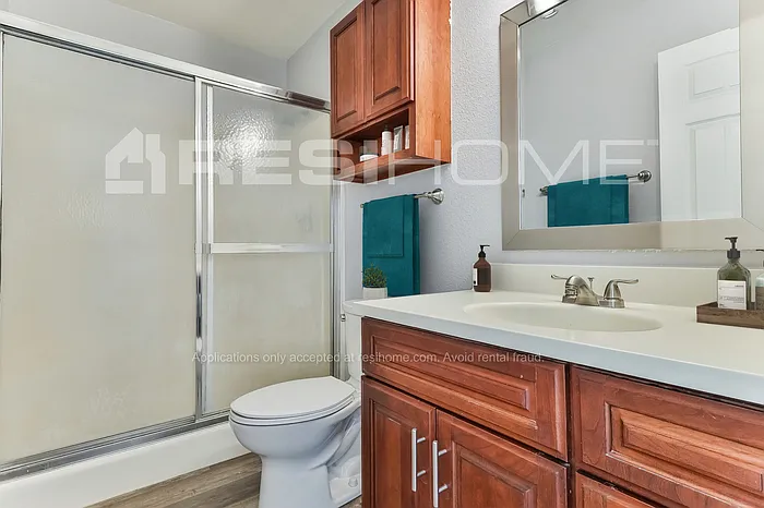 1303 E Dunbar Dr — Photo 11