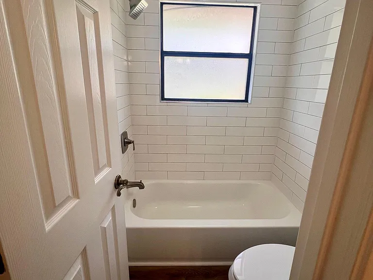 Jack-n-Jill bathroom between 3rd and 4th bedroom