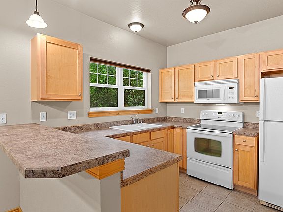 4th image of 3014 Tina Ave APT 405