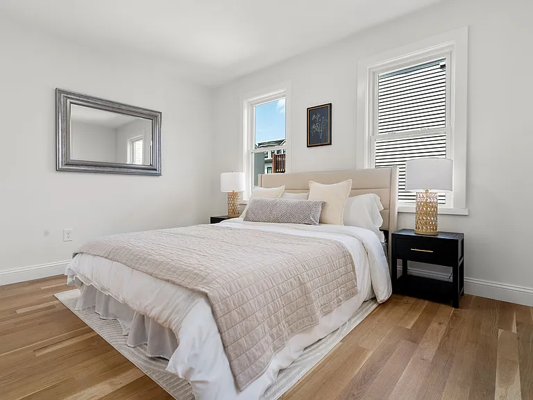 76 Webster St #2 — Photo 7