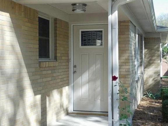 2nd image of 1426 Alimingo Dr