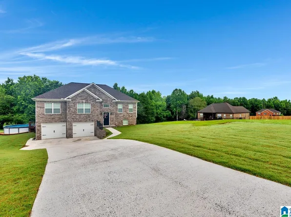 29 Thornberry Dr, Hayden, AL 35079