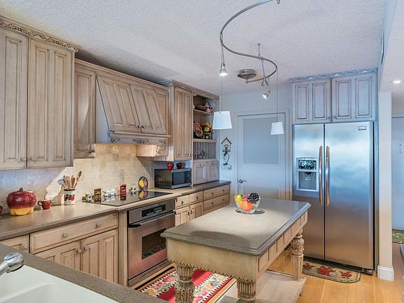 3rd image of 6000 San Jose Blvd APT 9C