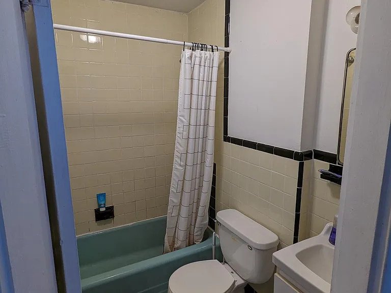 208A Washington St #7 — Photo 6