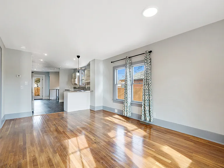 840 Hill Ave — Photo 5