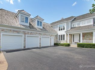 11 Dunhill Ln, North Barrington, IL 60010