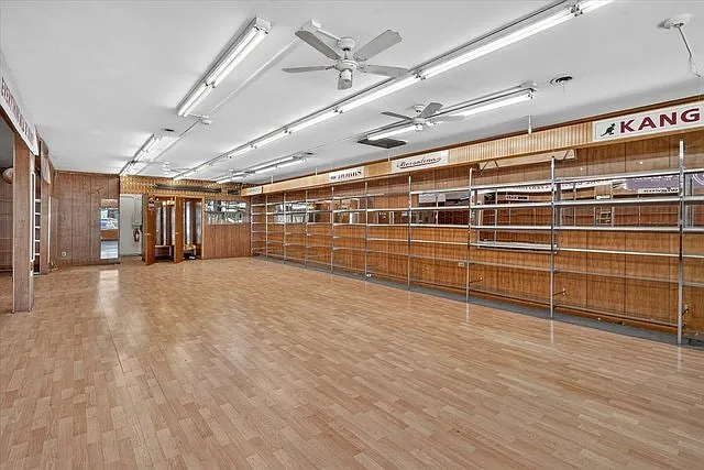 607 W Roosevelt Rd — Photo 25