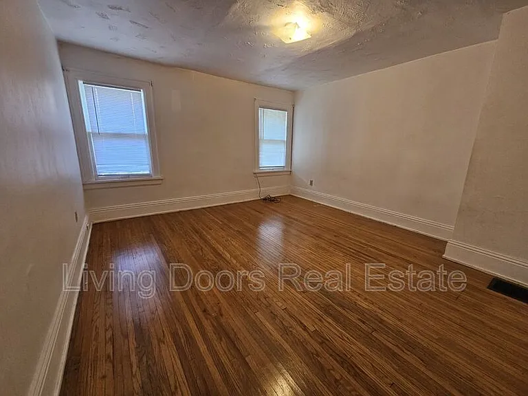 2135 Garfield St — Photo 5