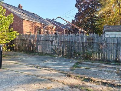 16221 Saint Marys St, Detroit, MI, 48235