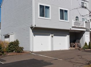 37 Staffordshire Commons Dr, Wallingford, CT 06492