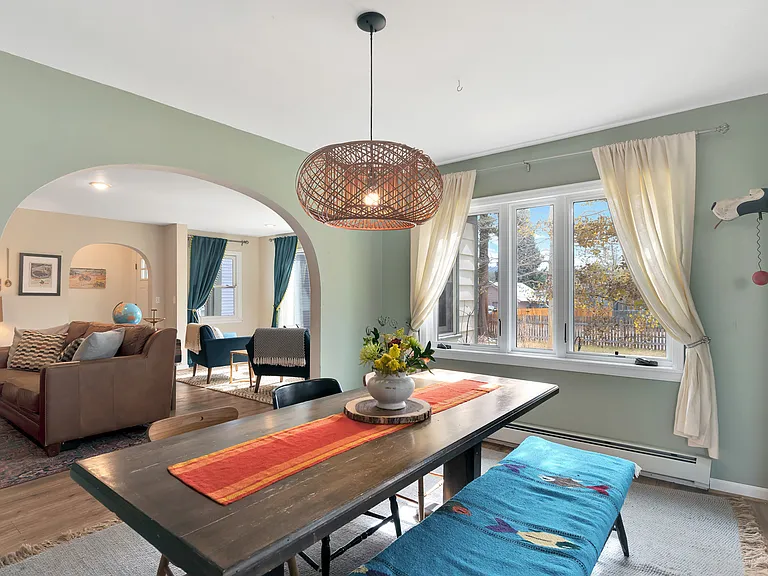 232 W 8th St — Photo 10