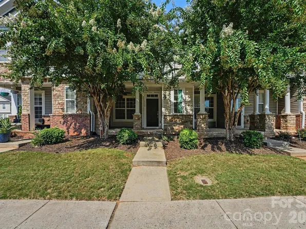 233 E Waterlynn Rd APT B, Mooresville, NC 28117