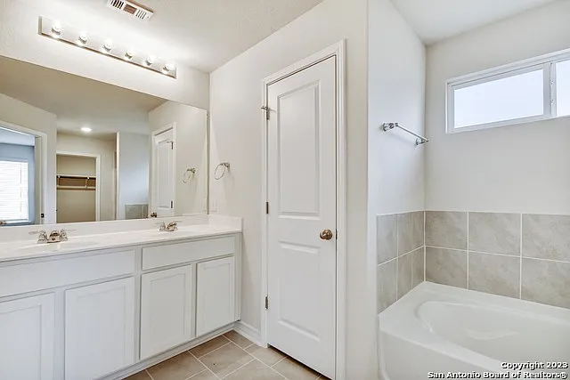 14042 Mudstone St — Photo 15