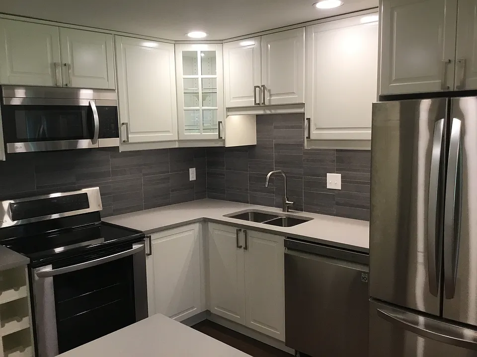 925 Columbia Rd #714