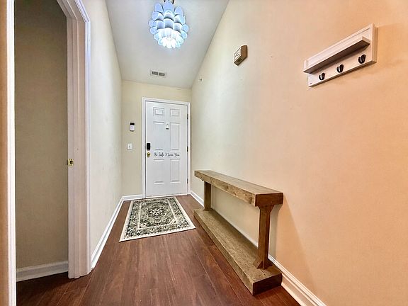 4th image of 2801 Trailwood Pines Ln Unit 303