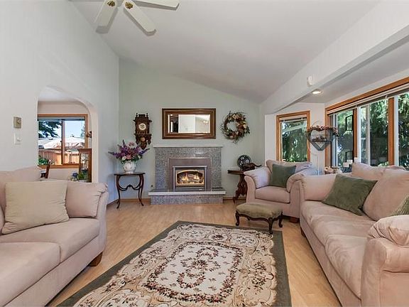 2nd image of 1632 114th Dr SE
