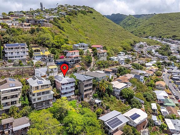 3rd image of 1492 Halekoa Dr