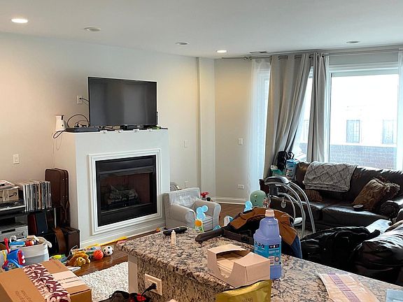 2nd image of 3511 N Elston Ave #4E