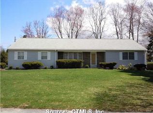 122 Round Hill Rd, Naugatuck, CT 06770