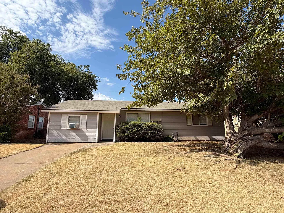 115 E Garden Dr
