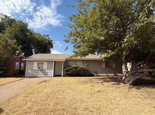 115 E Garden Dr, Iowa Park, TX 76367