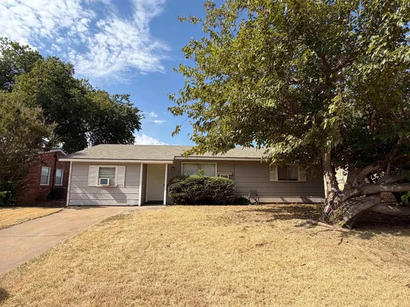 115 E Garden Dr, Iowa Park, TX 76367