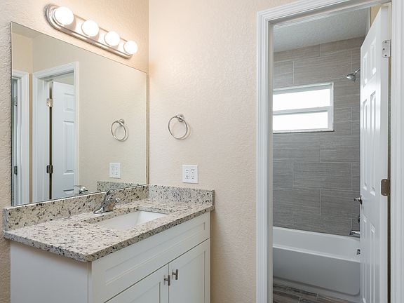 4th image of 115 Hogan Rd #109