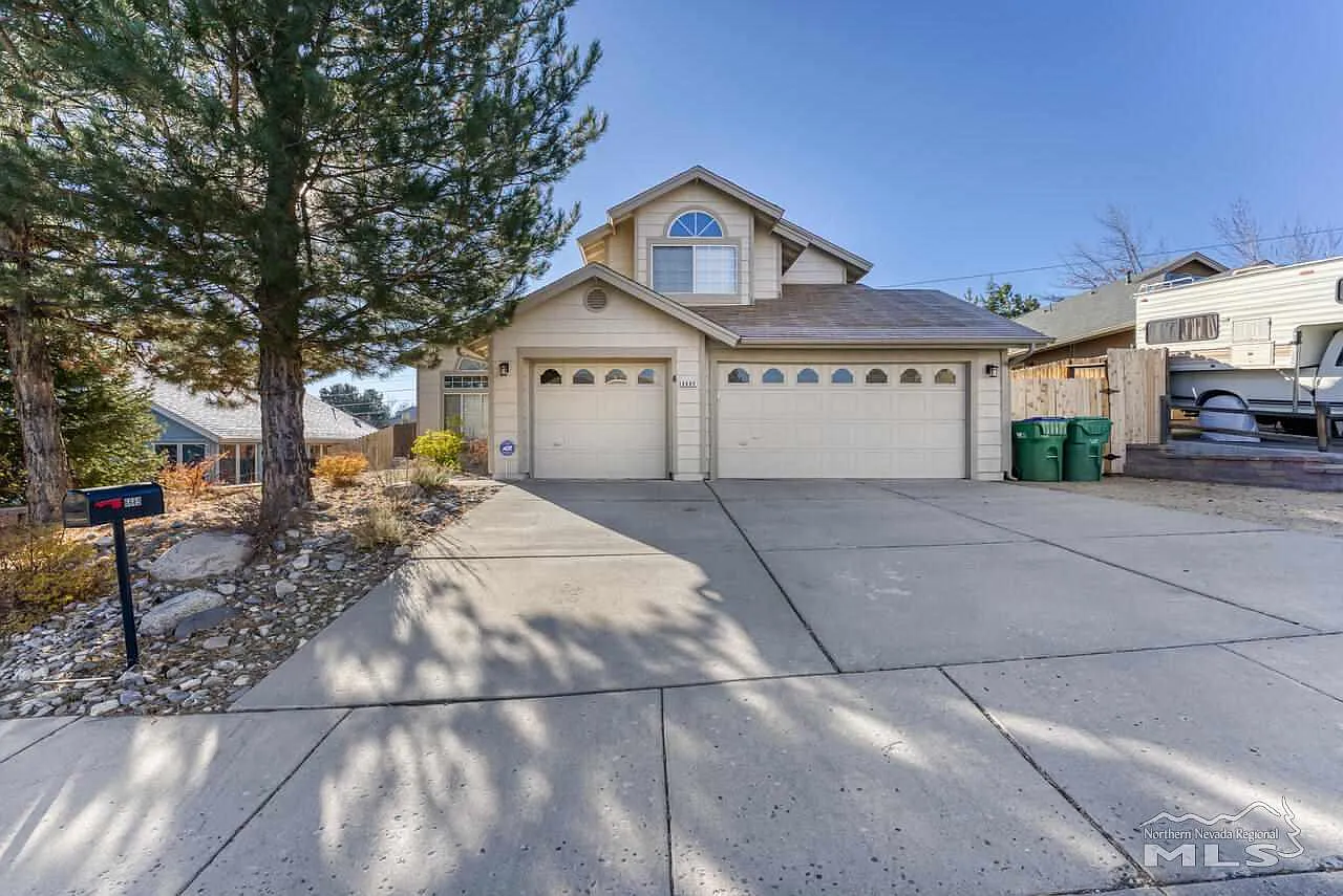 6689 Valley Wood Dr photo 1