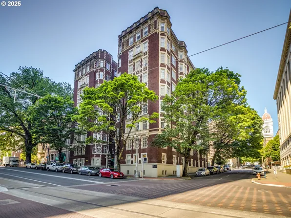 1209 SW 6th Ave Unit 402, Portland, OR 97204